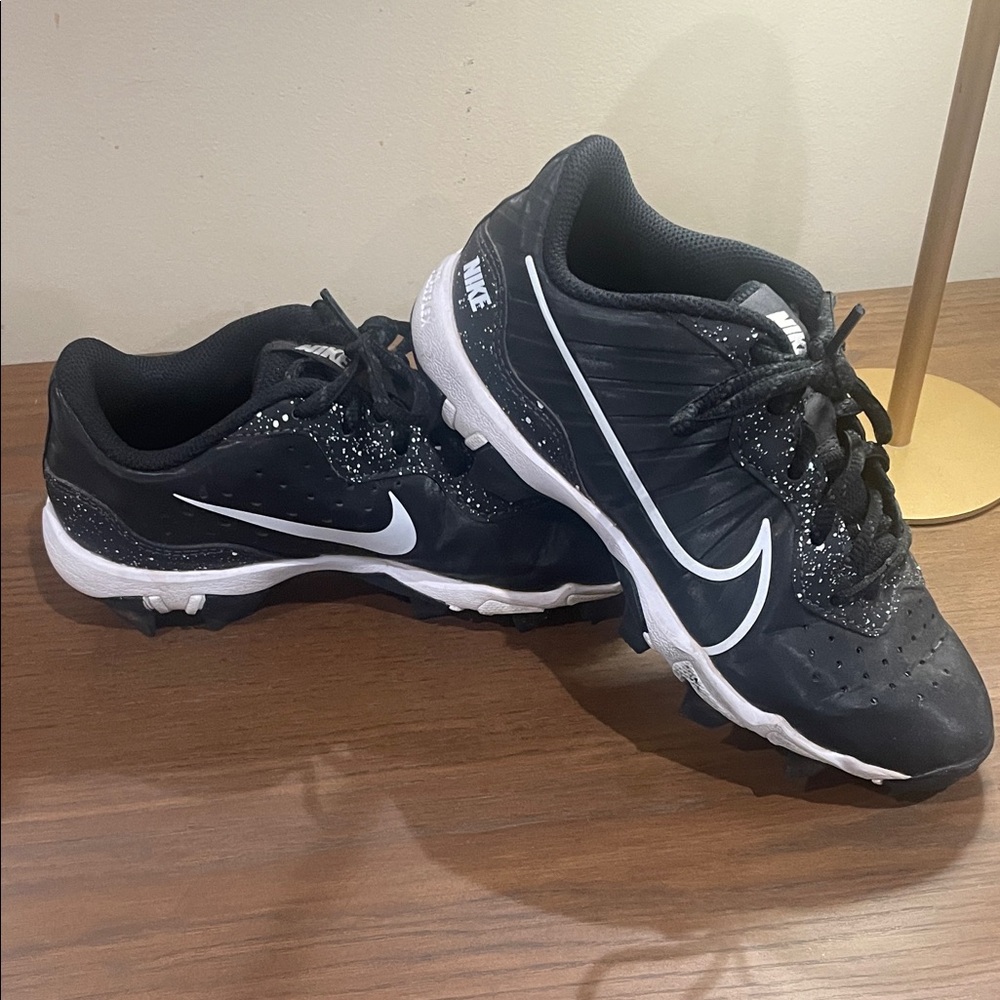 Nike Black and White Sports Cleats